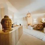 Ceasar Spacious In Amelius