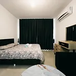 Apartment Ceasar Spacious In Amelius
