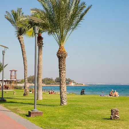 Ceasar Spacious In Amelius Perivolia tou Trikomou