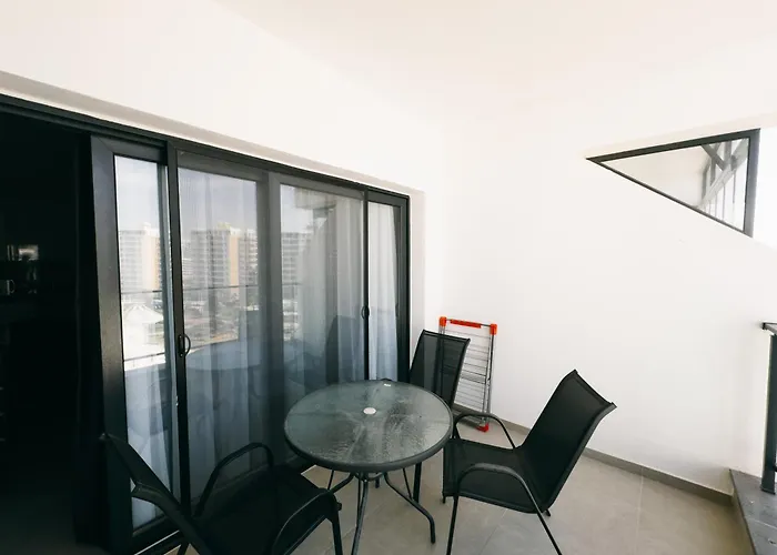 Ceasar Spacious In Amelius *